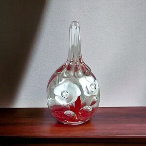 VTG Joe St. Clair Glass Teardrop Bubbles Red Floral Ring Holder Paperweight.